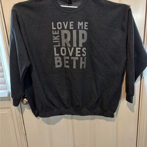 Yellowstone Charcoal Gray Graphic Women’s Sweatshirt